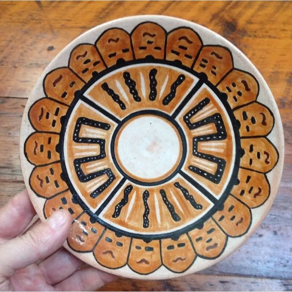 Vtg Lima Peru Centro Artesanal de Varones Painted Pottery Wall Hanging Plate